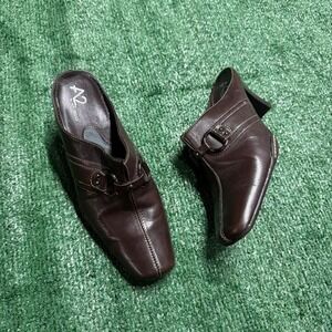 Y2K‎ Brown leather mules with a slight heel